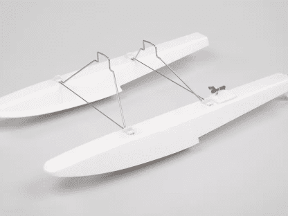 Arrows Tecnam-2010 PNP mit Schwimmer und Vector Steuerungsystem